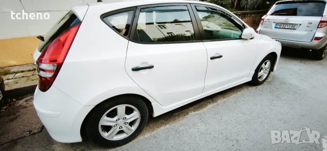 Продавам Hyundai i30, снимка 3 - Автомобили и джипове - 55679199