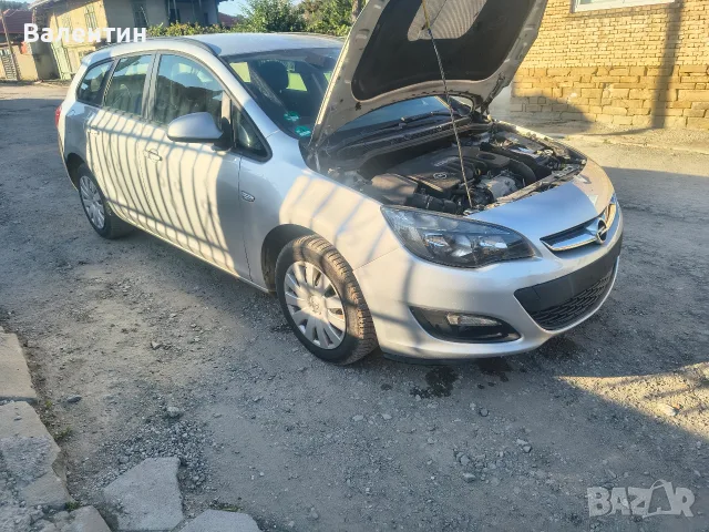 Opel Astra J 1,6 CDTI B16DTH, снимка 10 - Автомобили и джипове - 55683459