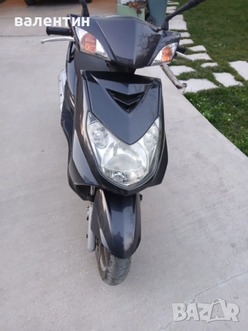 продавам много запазен скутер ,гаражен, снимка 5 - Мотоциклети и мототехника - 53992520