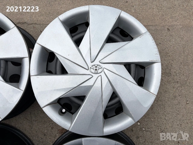 4 броя железни джанти + тасове за Toyota Yaris- Hybrid 15, снимка 5 - Гуми и джанти - 53998049