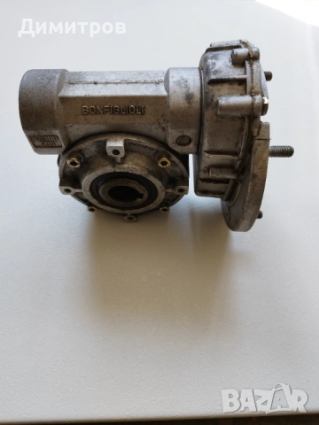 Червячен редуктор BONFIGLIOLI, снимка 2 - Други машини и части - 54157315