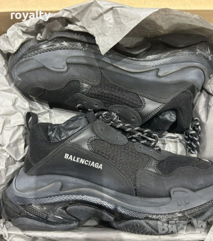 Balenciaga Triple S Нови Черни Маратонки 36-45 Номер с Кутия , снимка 4 - Маратонки - 54329128