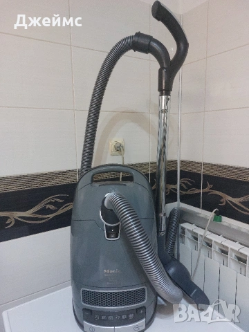 Прахосмукачка Miele Complete C3 Series 120