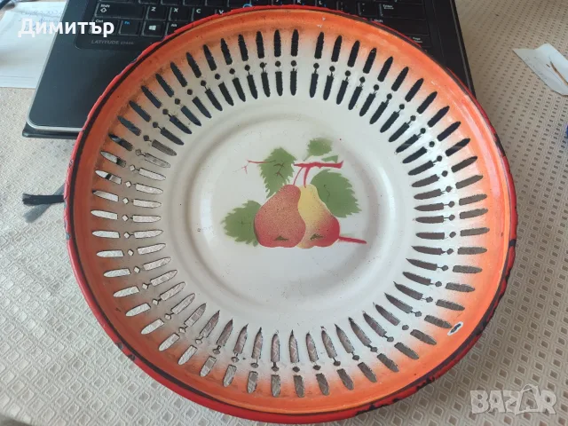 Стара метална фруктиера