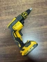 Акумулаторен винтоверт DeWALT DCF620N, снимка 1