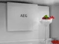 Немски НОВ инверторен хладилник с фризер за вграждане AEG - 3 ГОДИНИ ГАРАНЦИЯ, снимка 4