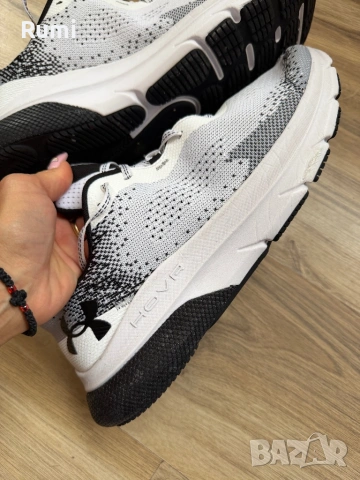 Оригинални мъжки маратонки Under Armour HOVR™  ! 46 н, снимка 4 - Маратонки - 54657644