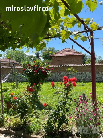 Продавам имот, снимка 3 - Къщи - 55003595