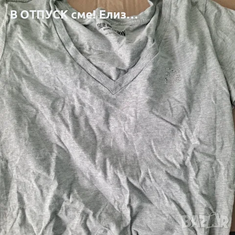Оригинална дамска тениска с кристалчета лого TRUE RELIGION с остро деклоте