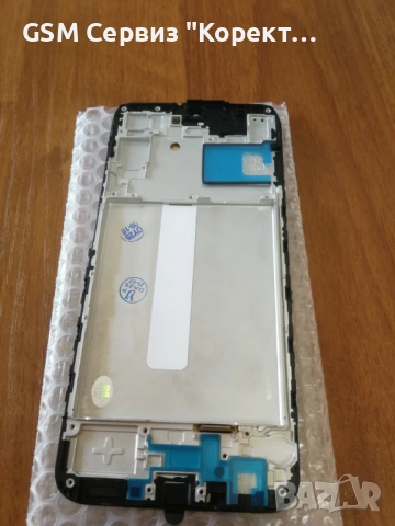Съвместим OLED Дисплей с рамка за Samsung SM-A256F, снимка 2 - Резервни части за телефони - 54943894