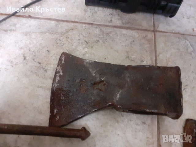 Продавам 2 броя брадви и менгеме, снимка 3 - Нумизматика и бонистика - 54334596