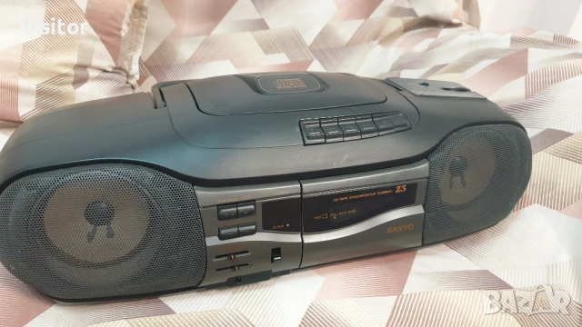 Преносим радиокасетофон SANYO