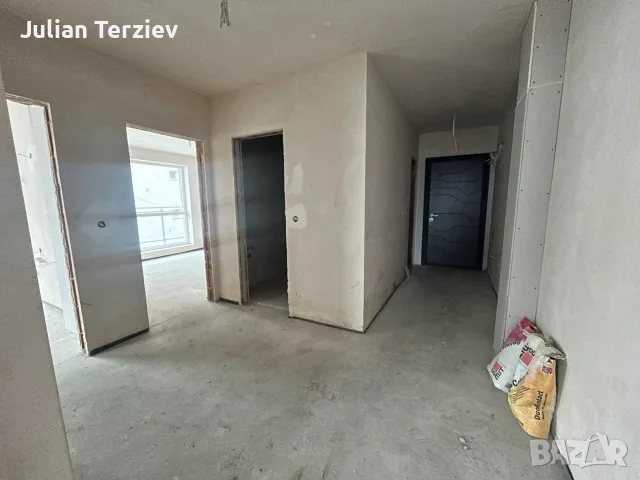 Тристаен апартамент до магазин Практикер-В. Търново, снимка 8 - Апартаменти - 55439701