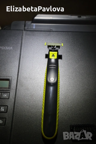 Машинка за подстригване Philips Oneblade, снимка 4 - Мъжка козметика - 54857382