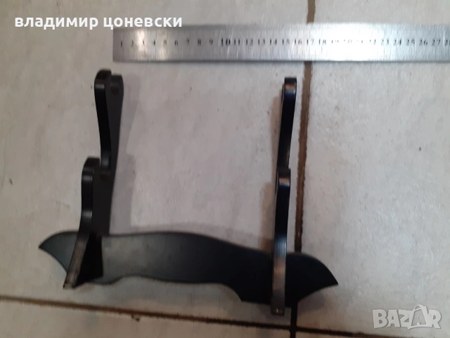 Дървена разглобяема стойка за два броя нож,щик,кортик,пистолет,кама,меч и др., снимка 2 - Колекции - 55000533
