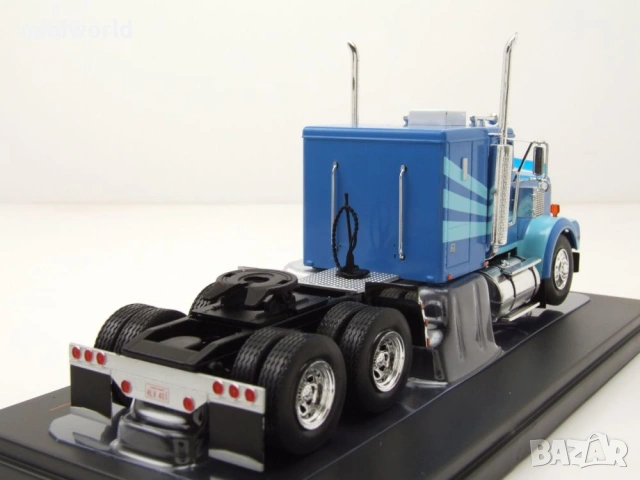 Marmon CHDT влекач 1980 - мащаб 1:43 на IXO моделът е нов в PVC дисплей-кейс, снимка 2 - Колекции - 54701013