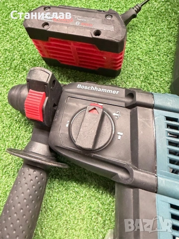 Безчетков перфоратор Bosch GBH 180-Li С батерия Pro Core 4ah и зарядно  , снимка 3 - Други инструменти - 54126915