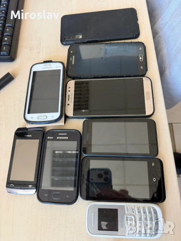 9 броя телефони Samsung galaxy GT duos Nokia Lumia Prestigio - 5 от тях работещи