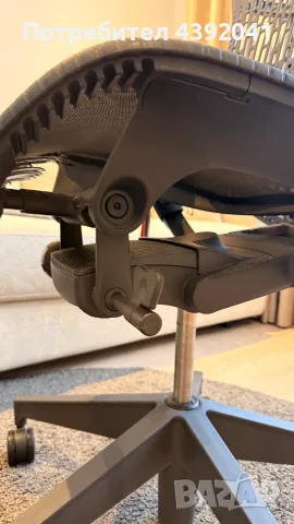 Herman Miller Mirra 2 - Офис Стол с TriFlex облегалка - Като Нов! , снимка 3 - Столове - 53633452