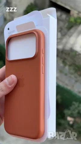 Оригинален Apple Силиконов калъф с MagSafe за iPhone 17 Pro Max – Terra Cotta, снимка 5 - Калъфи, кейсове - 55425242