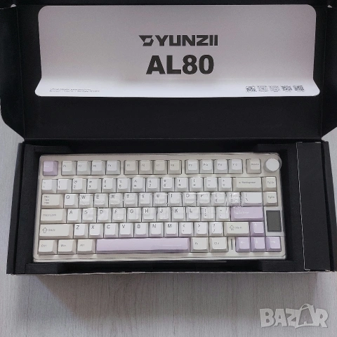 ЧИСТО НОВА YUNZII AL80 – Висок клас 75% Алуминиева Механична Клавиатура (Wireless/Bluetooth/LCD), снимка 3 - Клавиатури и мишки - 54101412