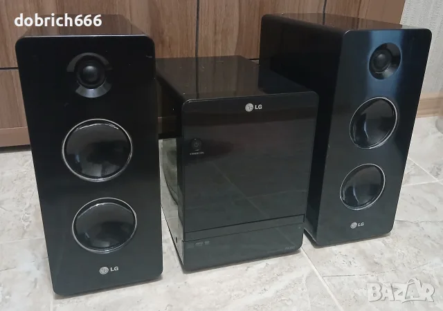 Аудио уредба LG USB CD Aux FM touchscreen флашка диск аукс с тонколони 50 евро