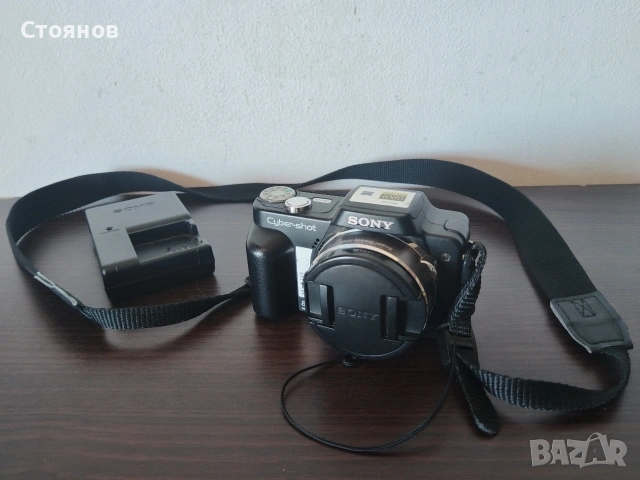 SONY Cyber-Shot DSC-H3 8.1 MP 10x Optical Zoom Japan 