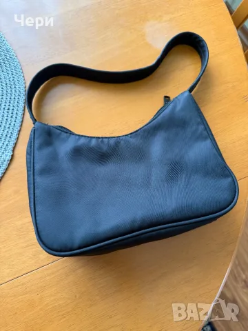 Малка черна чанта H&M 