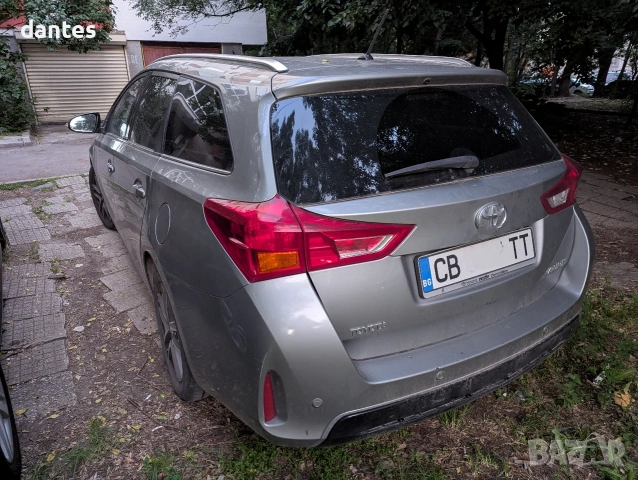 Toyota Auris Touring Sports 1.6 Benzin / 132 к.с. / Навигация /, снимка 8 - Автомобили и джипове - 55207635