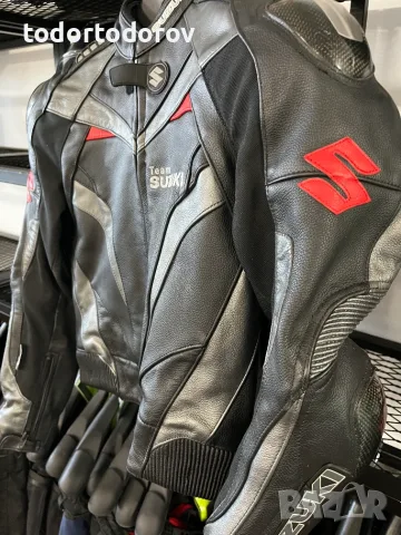 Дамско кожено яке BUSE SUZUKI GSXR EDITION ,36-S,гърбица,карбонови протектори 252.30 лв. / 129 €, снимка 4 - Аксесоари и консумативи - 55591944