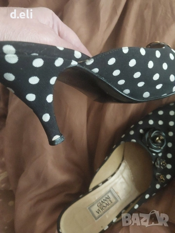 VERSACE Original Size 38 Страхотни чехли, снимка 6 - Чехли - 54339379