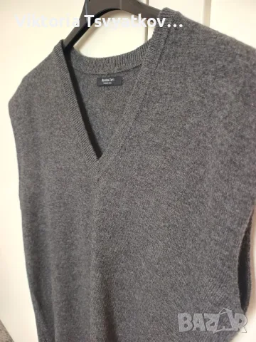 Вълнено елече с шпиц деколте Massimo Dutti - ново, размер XS, снимка 4 - Тениски - 55565273