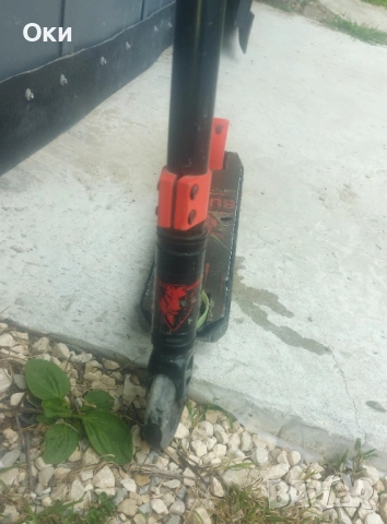 Тротинетка за трикове, снимка 5 - Скейтборд, ховърборд, уейвборд - 54209058