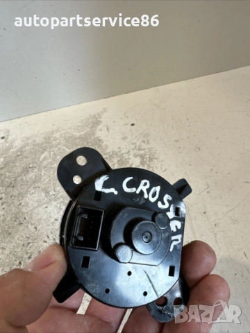 Превключвател 4WD / 2WD за Citroen C-Crosser 2.2 Hdi (2009), снимка 2 - Части - 54540276