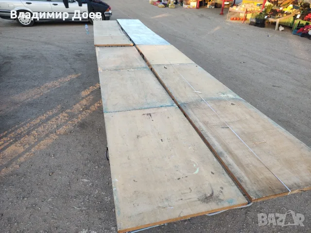 Продавам търговски маси