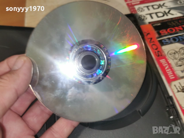 ЛЕЙДИ И СКИТНИКА ДВД 0906261838L1, снимка 17 - DVD филми - 54838285