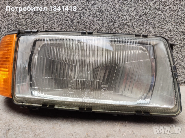 Десен фар с мигач Hella за Ауди 80 Б3