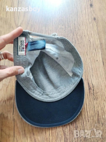 tommy hilfiger - страхотна шапка , снимка 6 - Шапки - 54526799