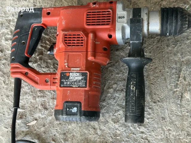 Ударна бормашина перфоратор Black&Decker KD1250, снимка 8 - Перфоратори - 55338839