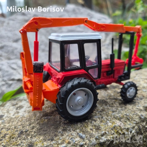 Мтз-82 Беларус в мащаб 1:43, снимка 4 - Колекции - 55164771