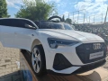 AUDI Акумулаторен джип Audi Sportback бял, снимка 1
