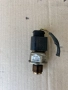 03L906051. Датчик, налягане гориво за Vw Туран 1.6 TDI. 105кс. 2011г, снимка 1