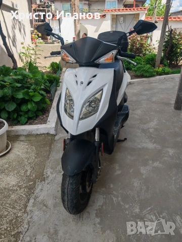 Скутер Kymco Dj50s