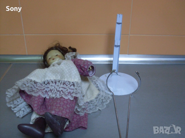 Стара кукла на стойка- Германия., снимка 5 - Антикварни и старинни предмети - 54107138