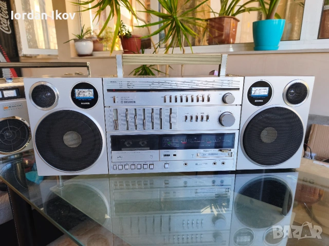 Silver SR8800, снимка 2 - Радиокасетофони, транзистори - 54724737