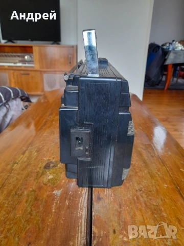 Стар Радиокасетофон Sharp QT-247Y, снимка 5 - Антикварни и старинни предмети - 54070601