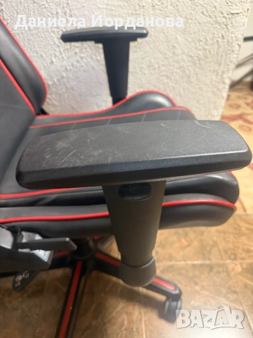 геймърски сто лDXRacer, снимка 4 - Столове - 54580878