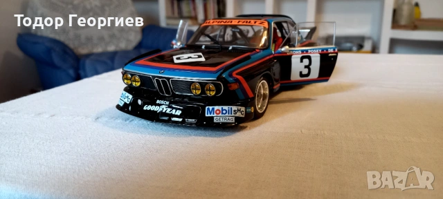 BMW CSL Minichamps 1:18, снимка 2 - Други ценни предмети - 54612002