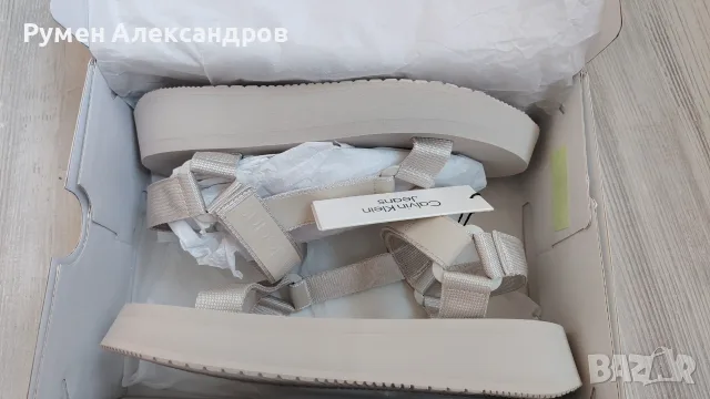 Чисто нови дамски сиви сандали CALVIN KLEIN JEANS EUR38, снимка 12 - Сандали - 55553104