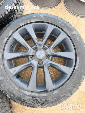 5x127, 8J ET 56.4, 20 цола алуминиеви джанти 71.5 центр. отвор от Jeep Grand Cherokee WK2 3.6i, снимка 4 - Гуми и джанти - 55279316